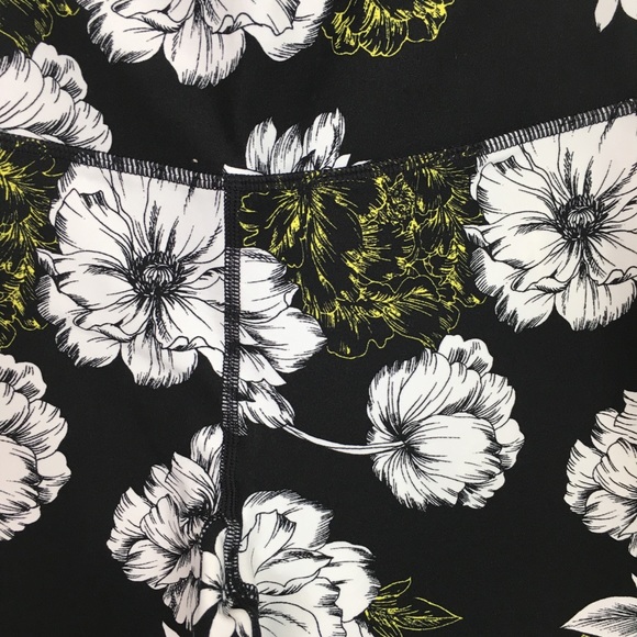 Calvin Klein Performance Wear printed leggings - Picture 3 of 4